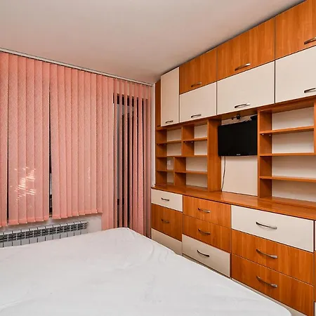Apartment Cozy 2 Bedroom In
